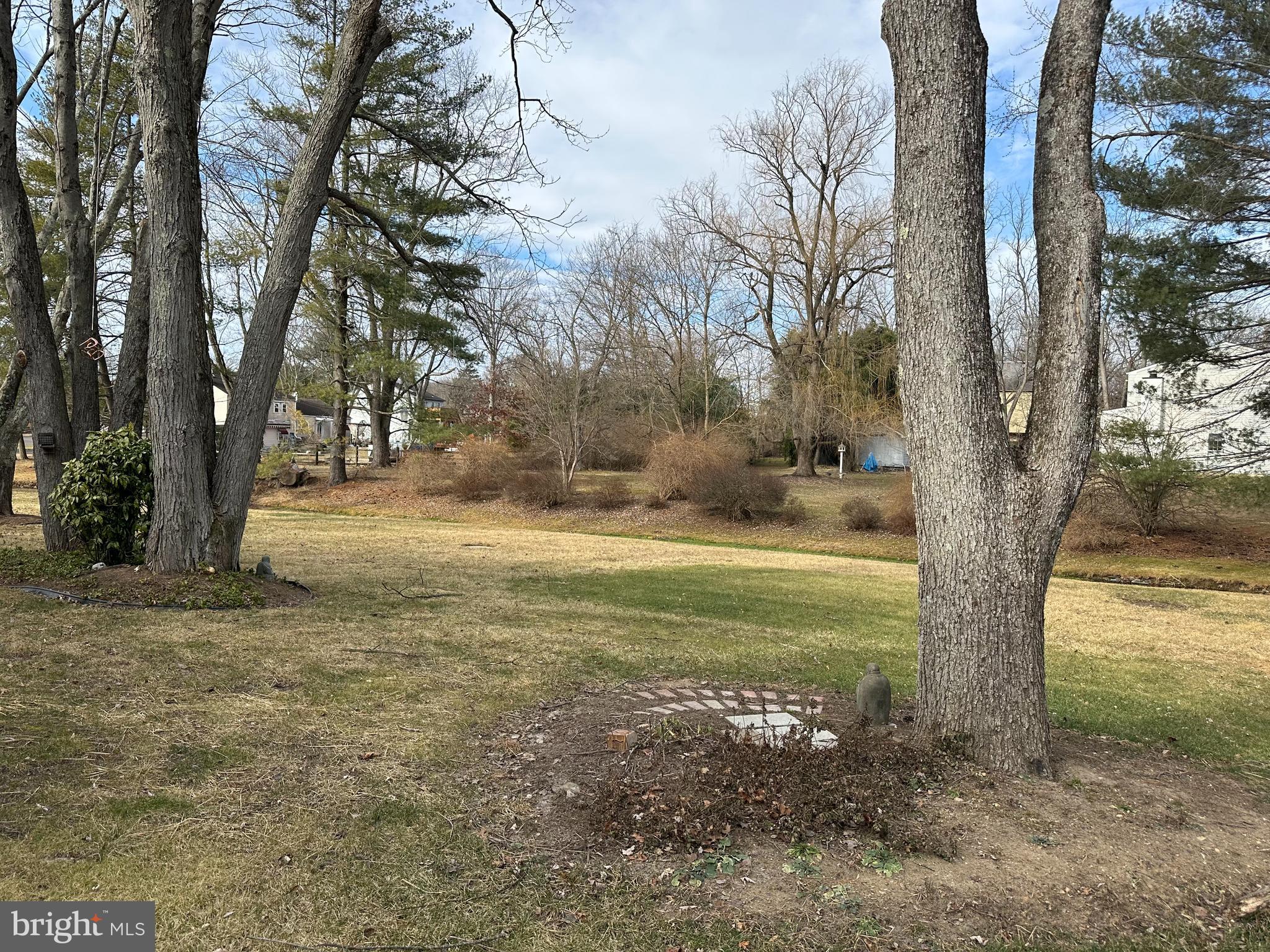 TOWER HILL MDWS - Residential