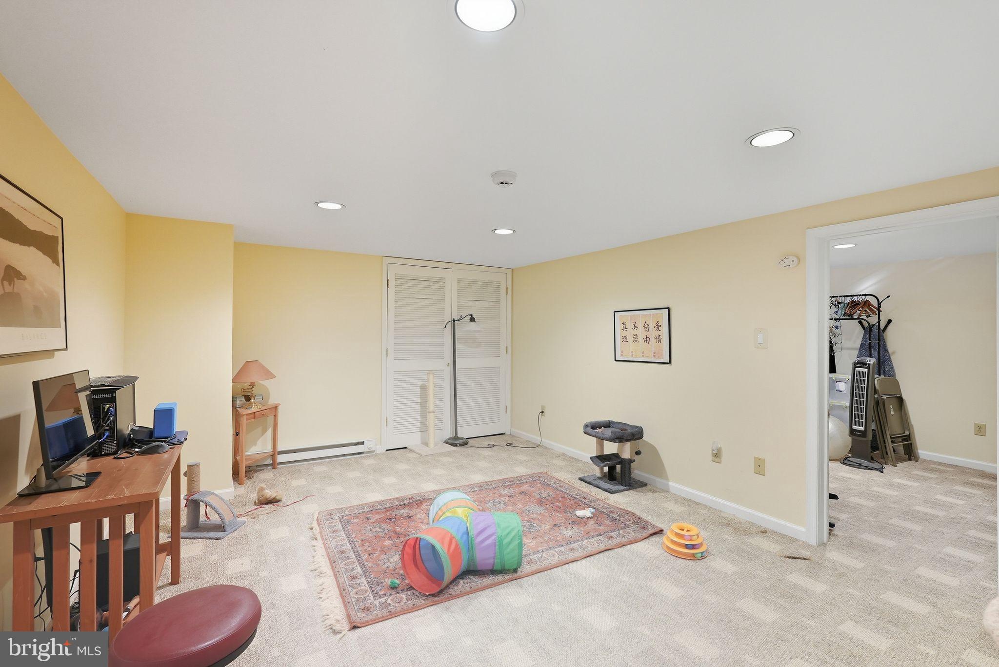 TOWER HILL MDWS - Residential