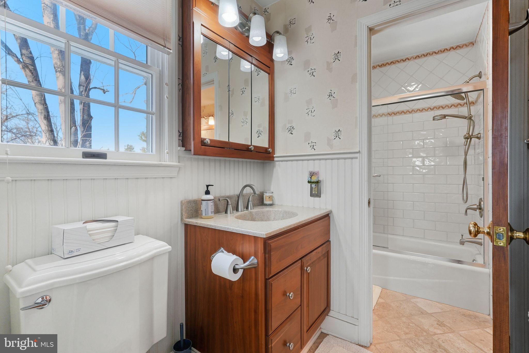 TOWER HILL MDWS - Residential