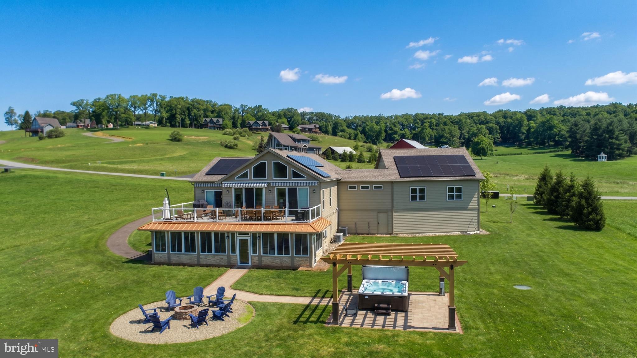 WATERFRONT GREENS - Residential