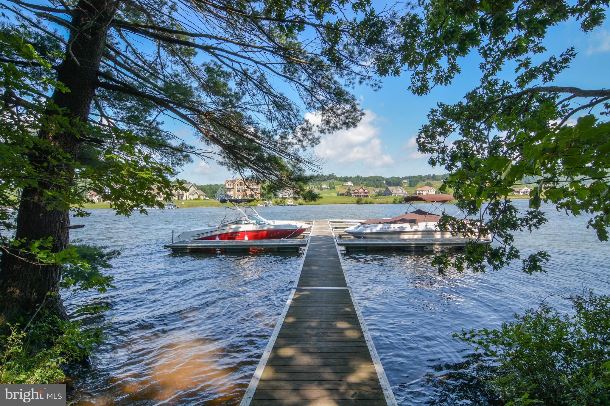 WATERFRONT GREENS - Residential