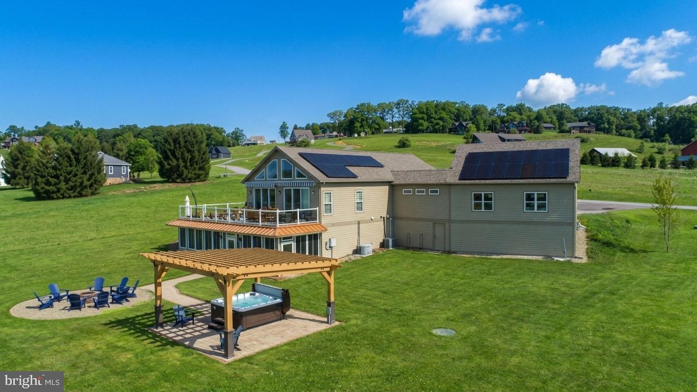 WATERFRONT GREENS - Residential