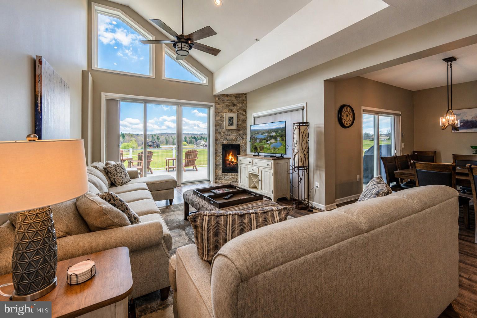 WATERFRONT GREENS - Residential