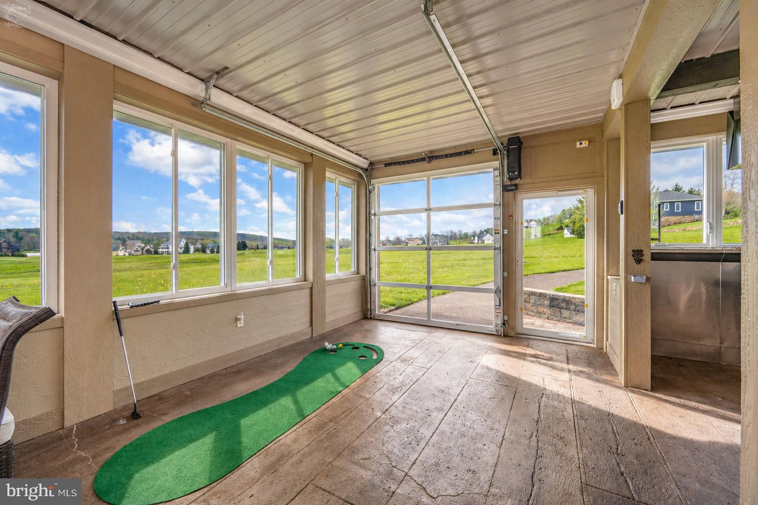WATERFRONT GREENS - Residential