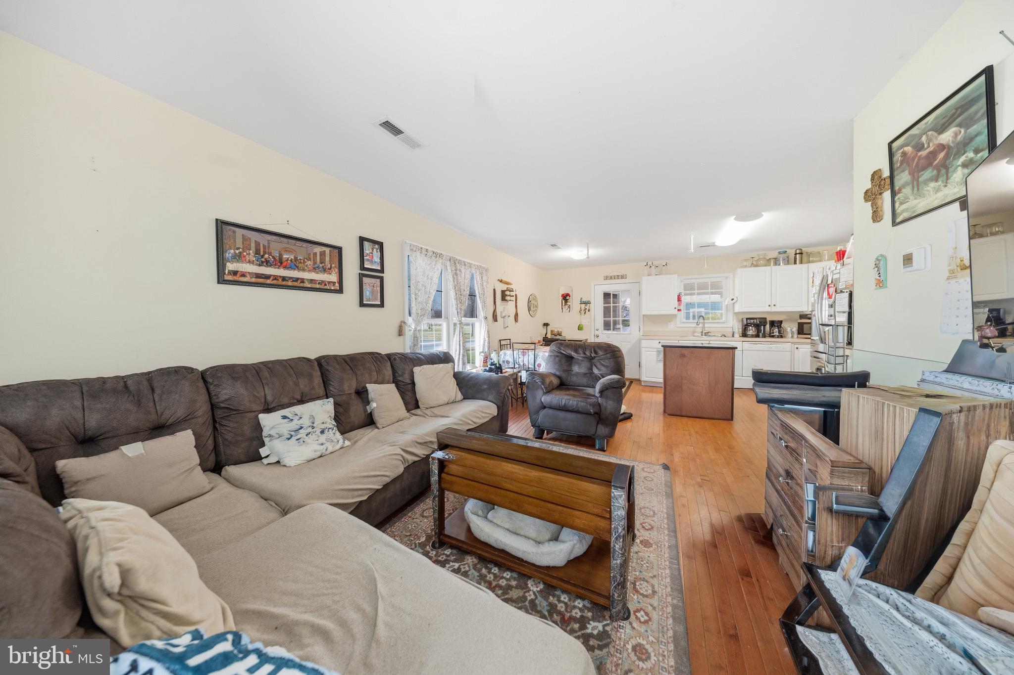 EAST NEW MARKET - Residential