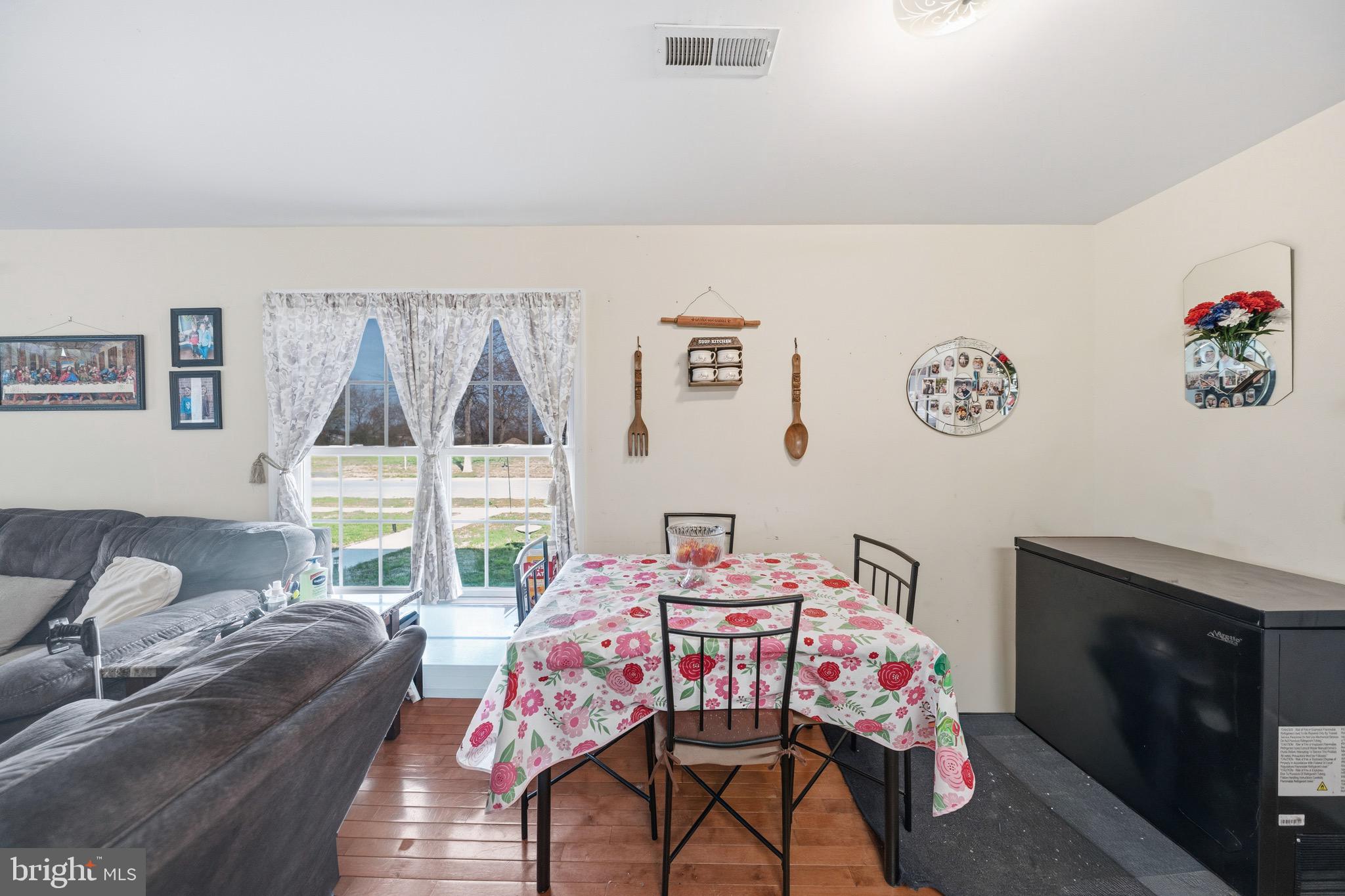 EAST NEW MARKET - Residential