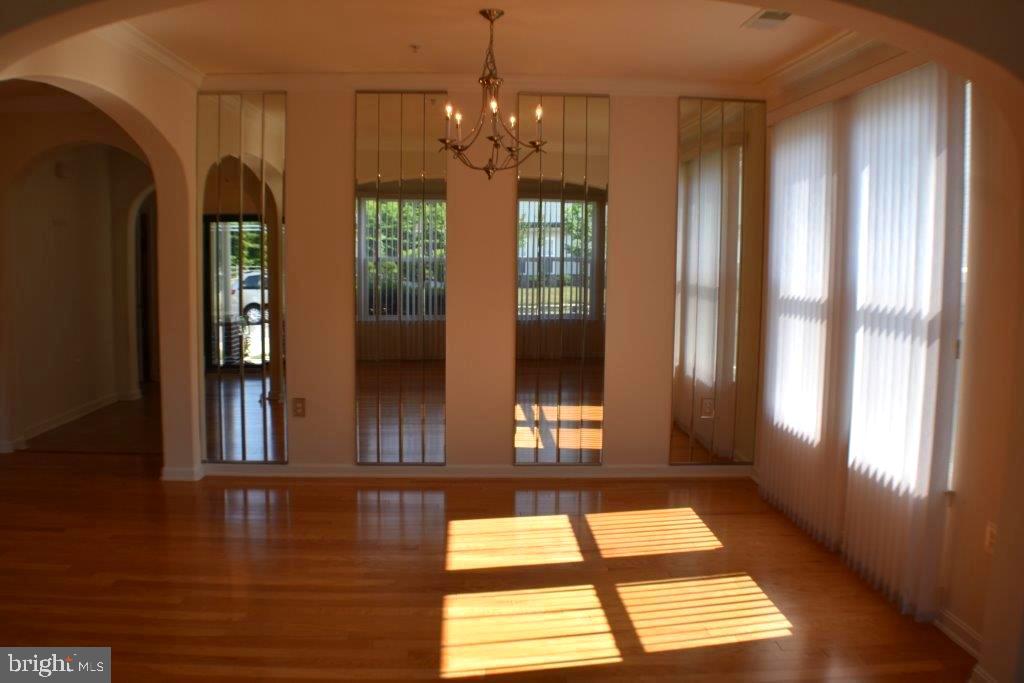 CENTRAL PARKE COLONIAL CHARLES - Residential