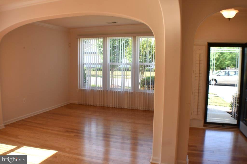 CENTRAL PARKE COLONIAL CHARLES - Residential