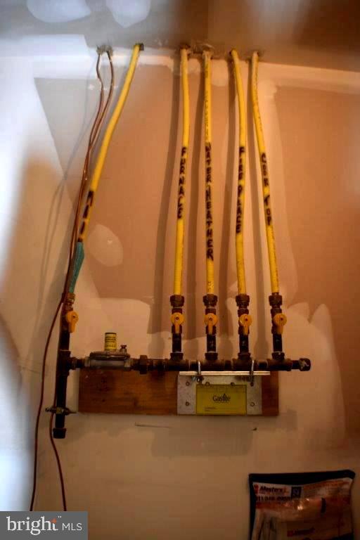 CENTRAL PARKE COLONIAL CHARLES - Residential