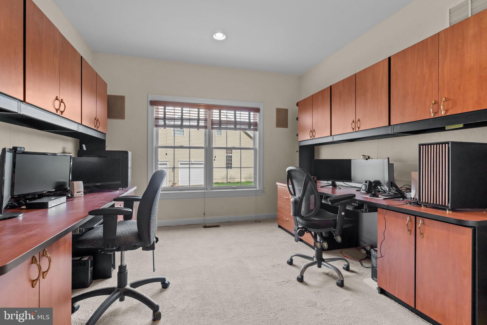 PROSPECT MANOR - Residential