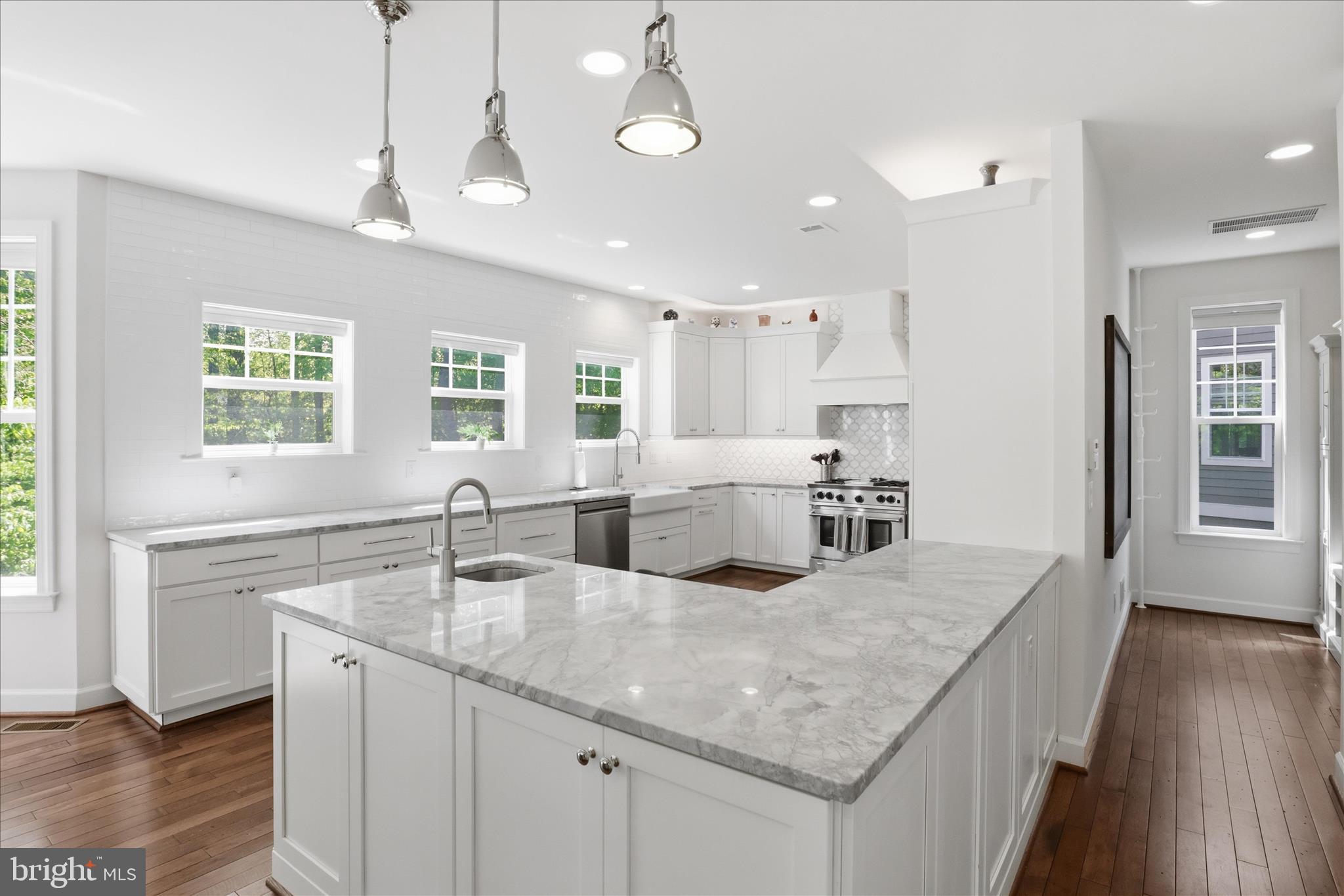 CORBETT MANOR - Residential