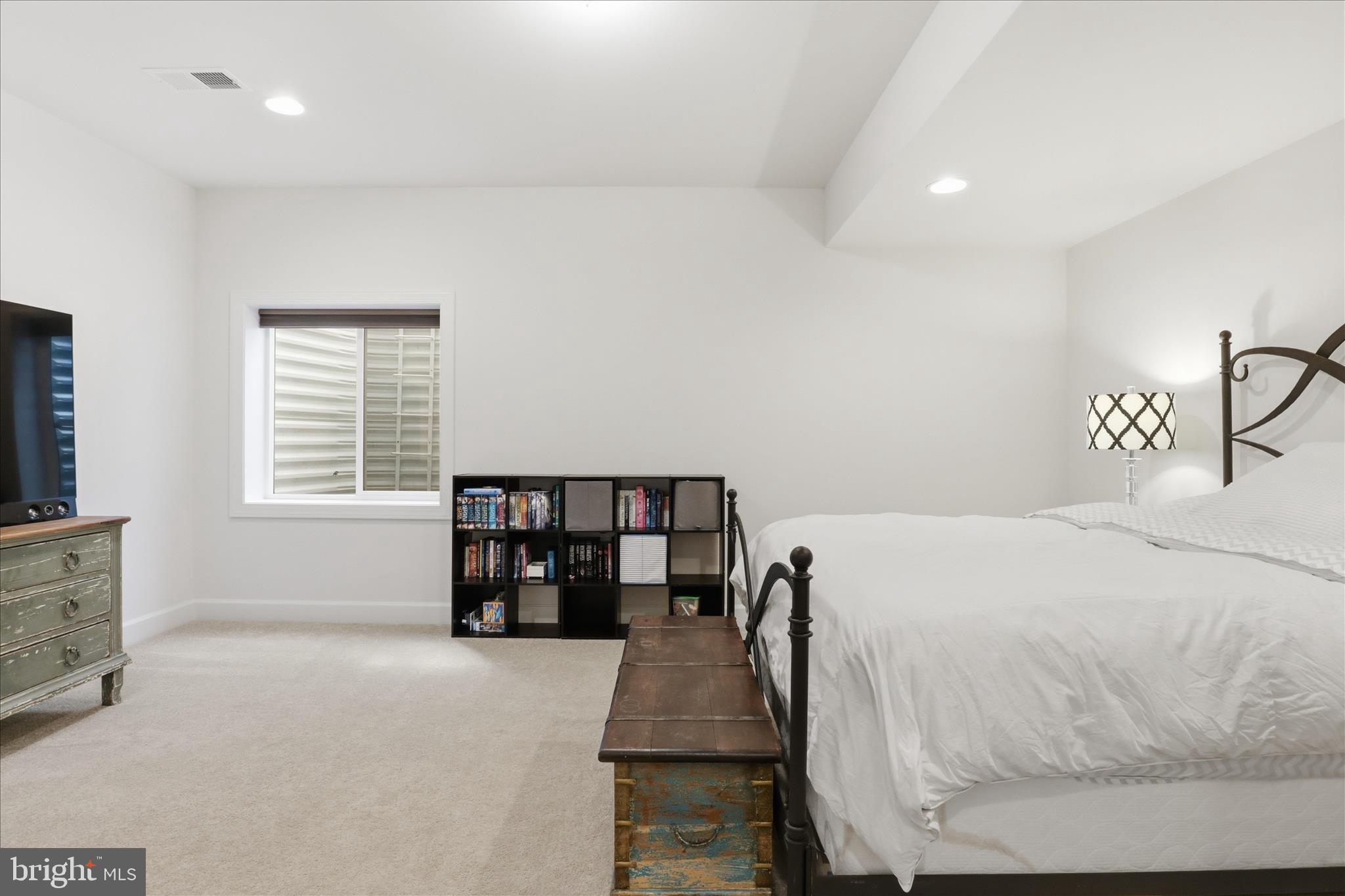 CORBETT MANOR - Residential