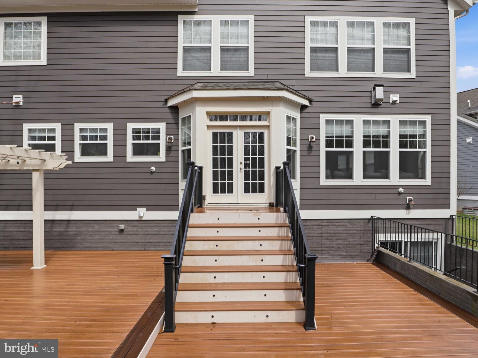 8383 EDWARD CARR COURT