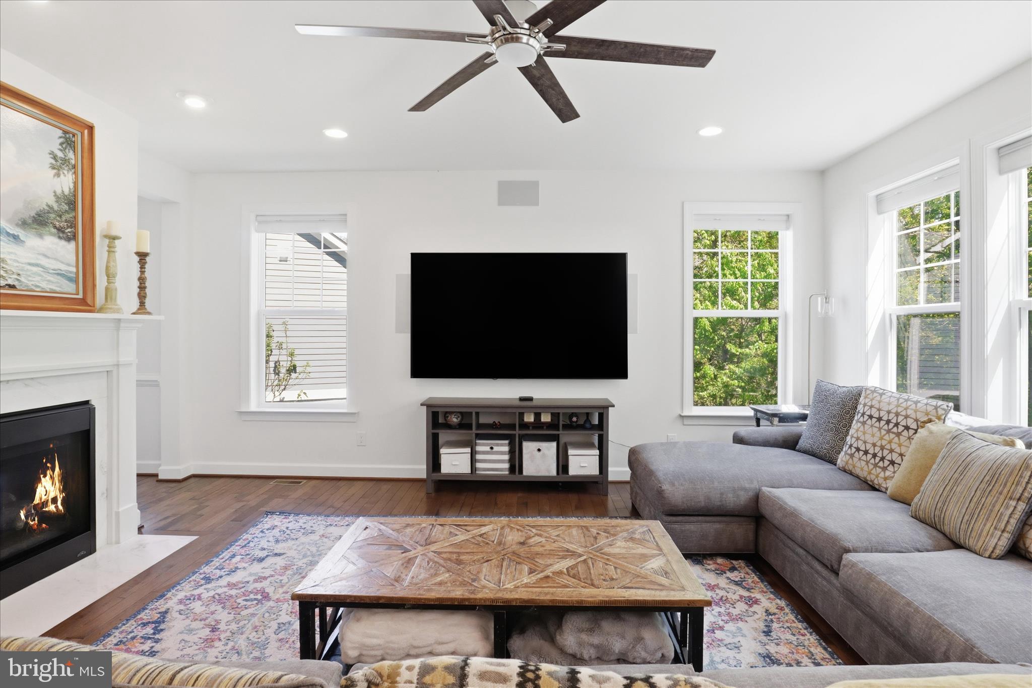 CORBETT MANOR - Residential