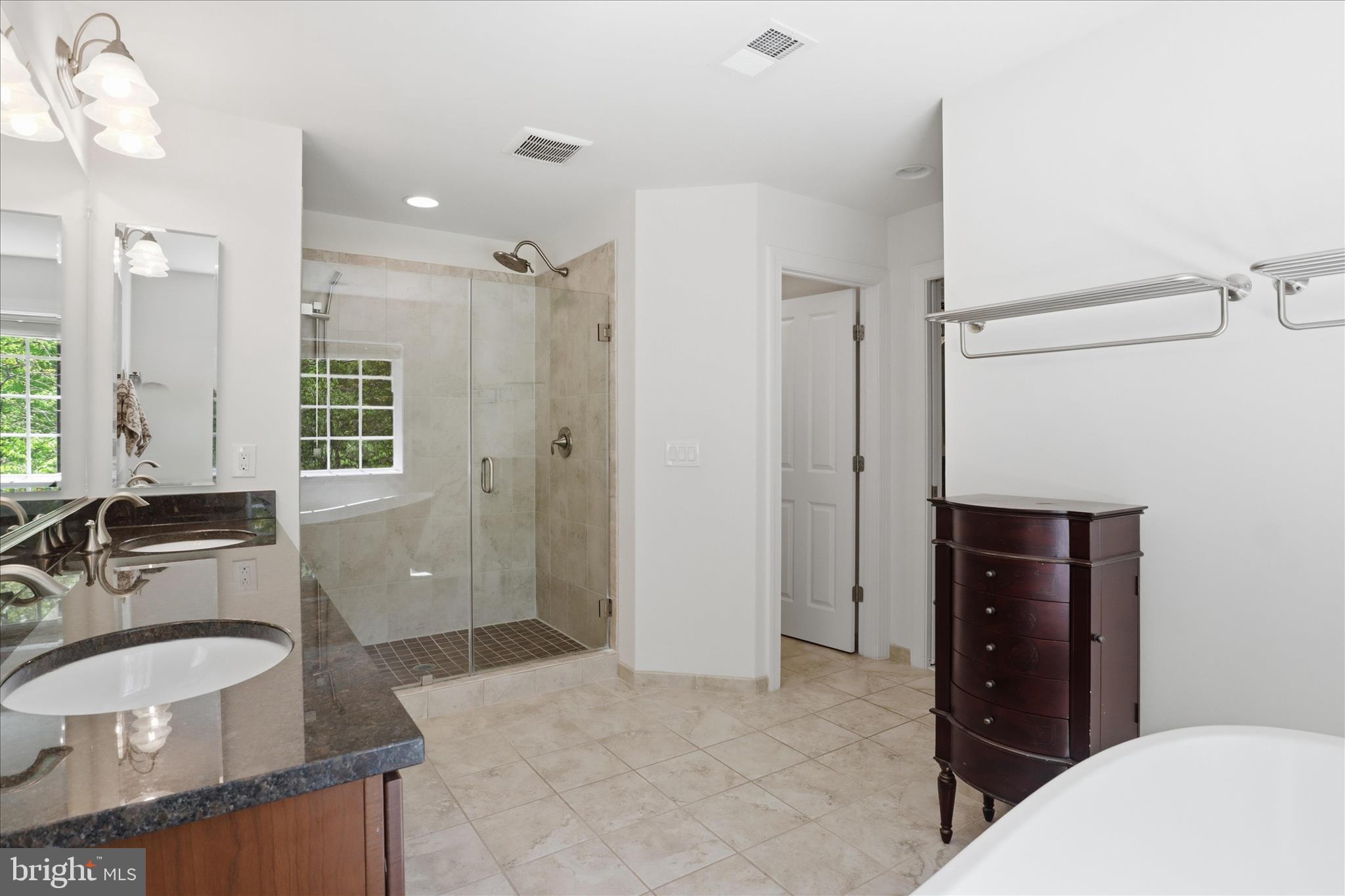 CORBETT MANOR - Residential