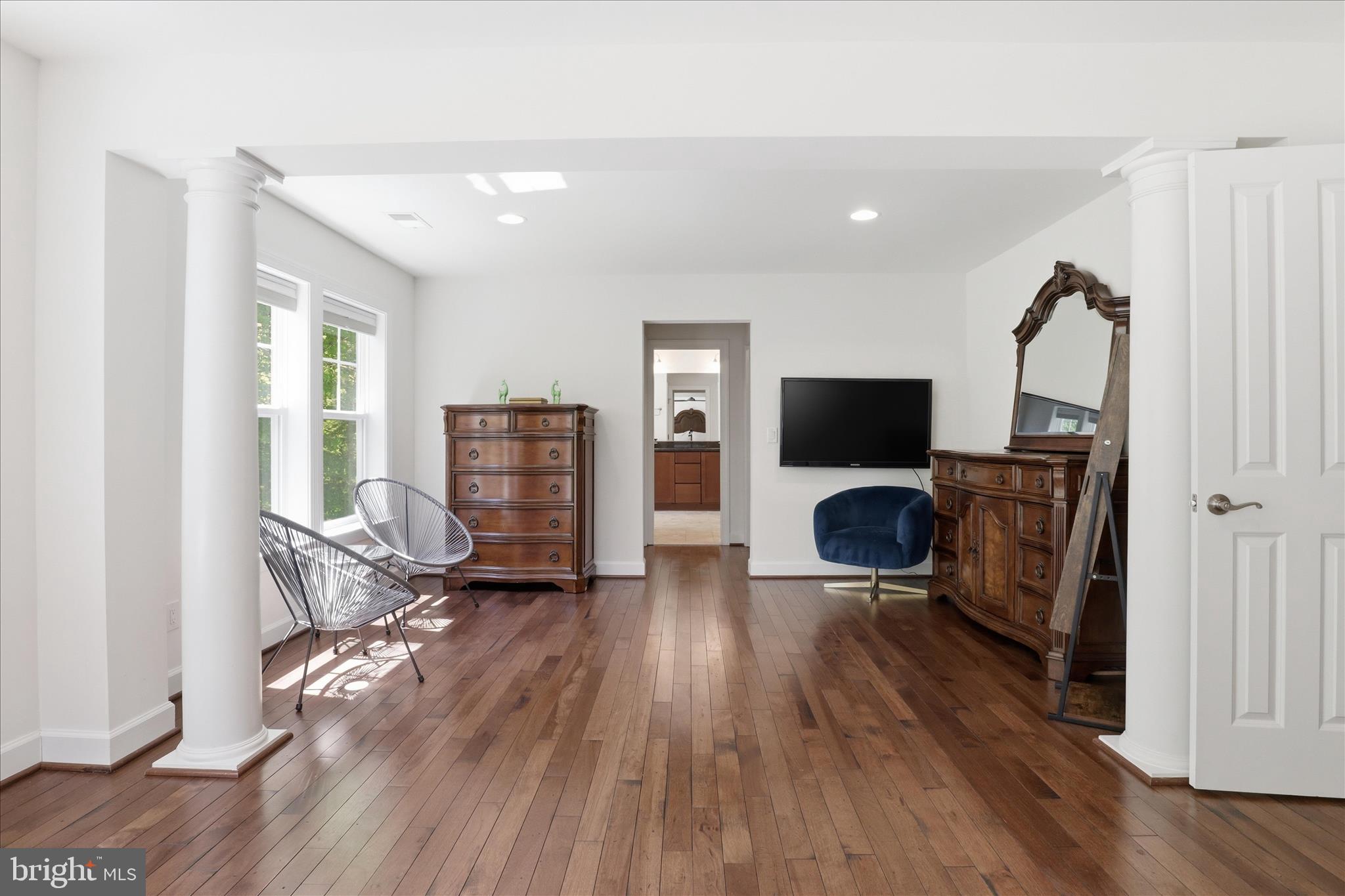 CORBETT MANOR - Residential