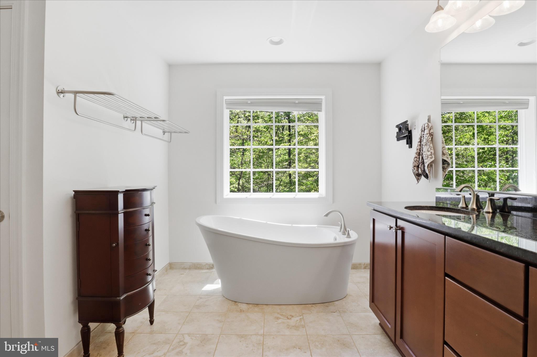 CORBETT MANOR - Residential