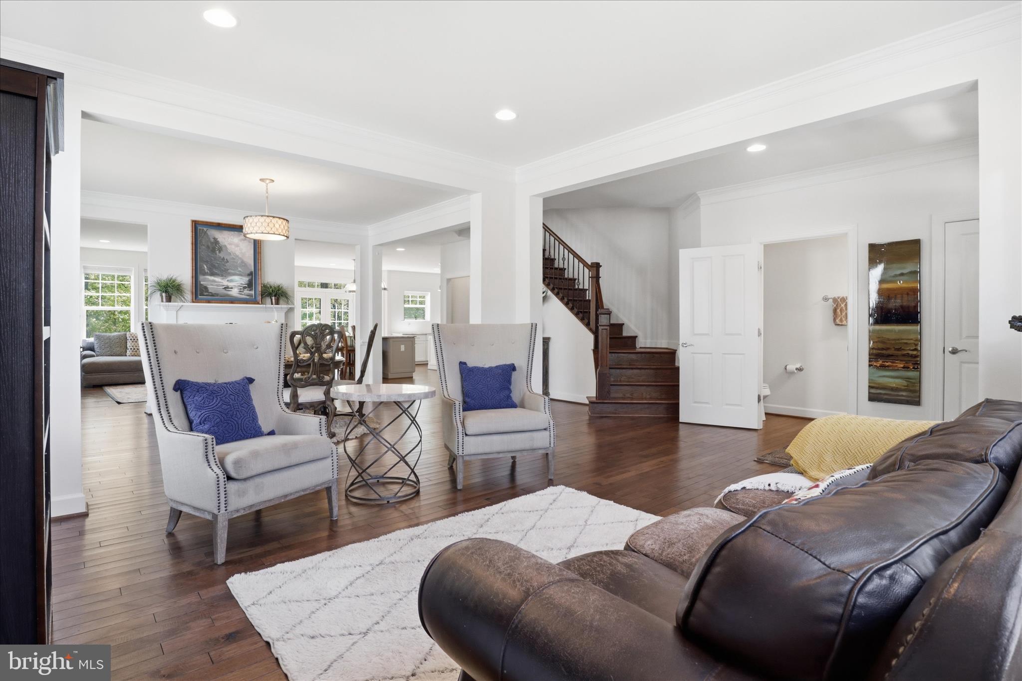 CORBETT MANOR - Residential