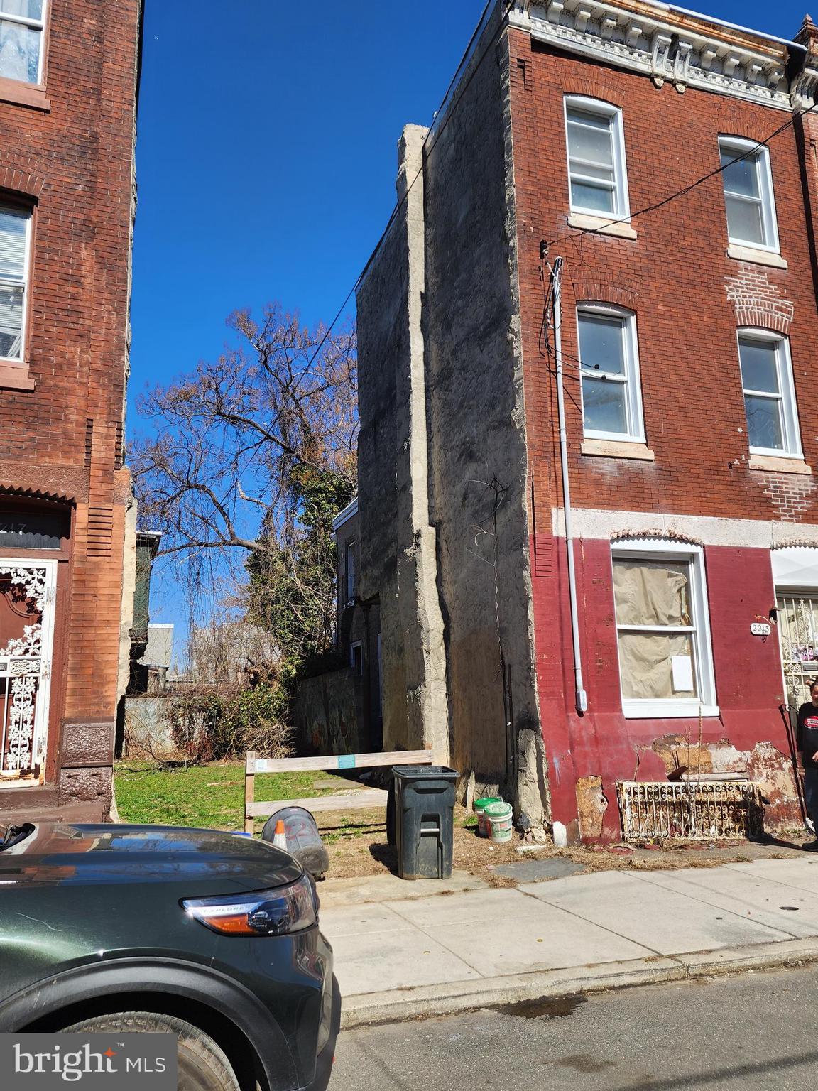 2213 W BERKS STREET