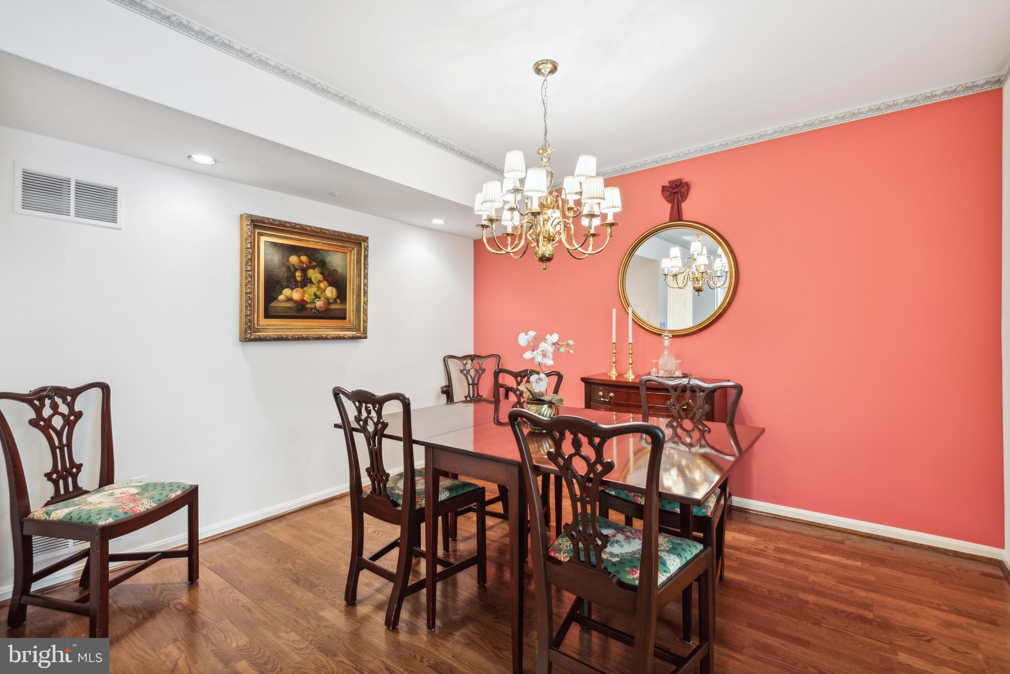 BELMONT FOREST - Residential