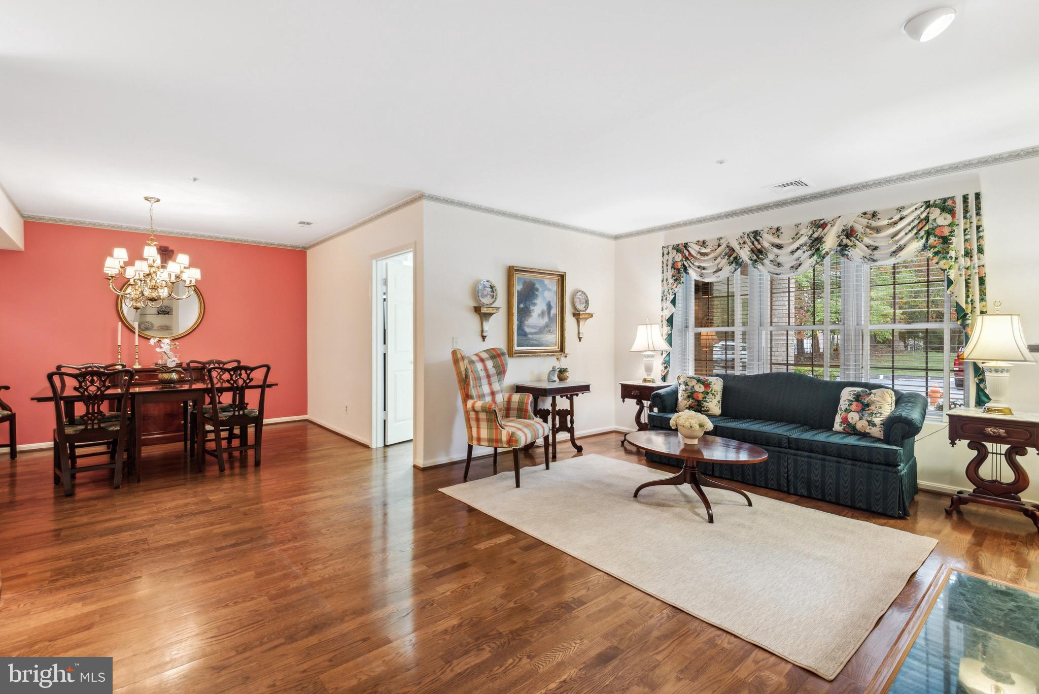 BELMONT FOREST - Residential