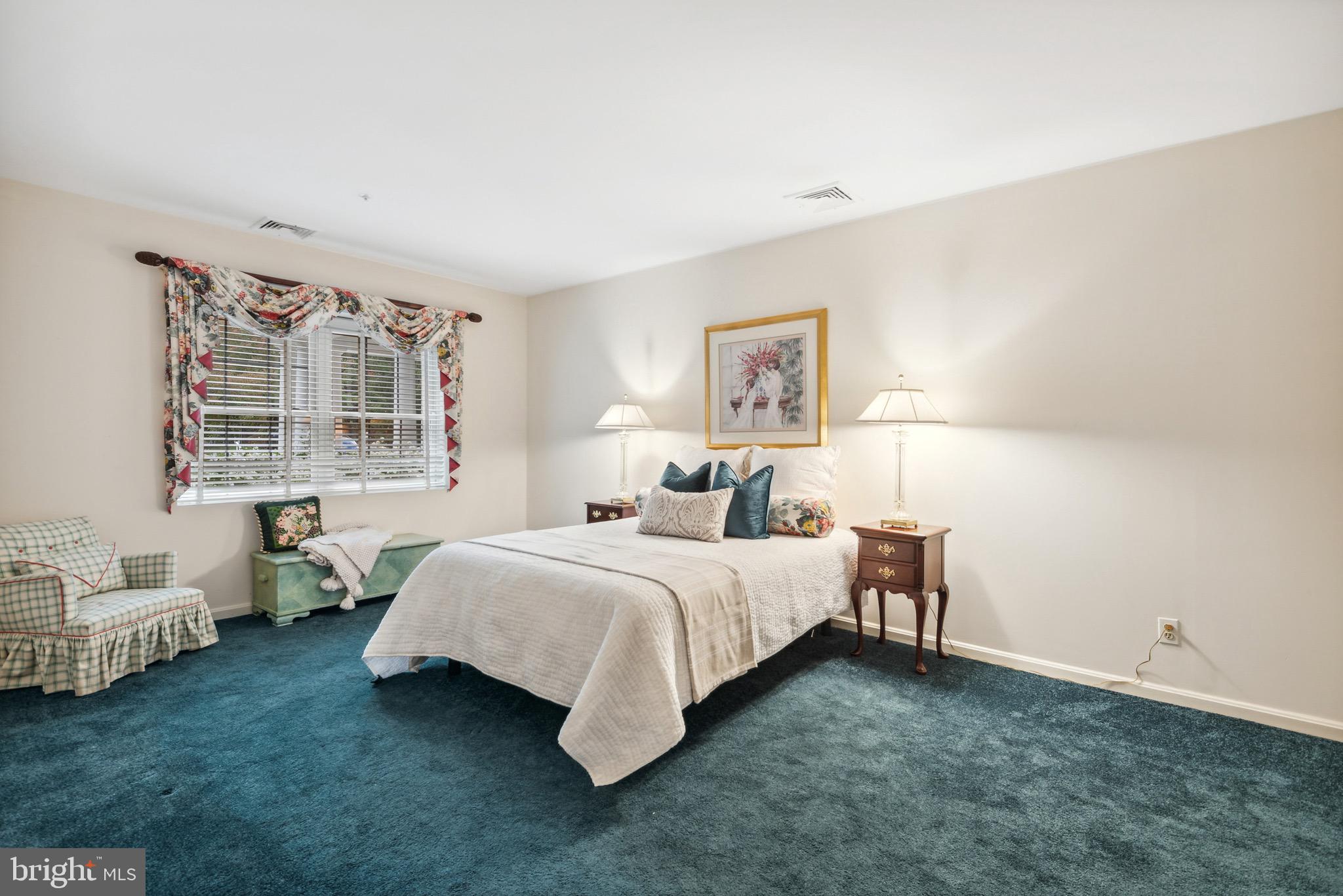 BELMONT FOREST - Residential