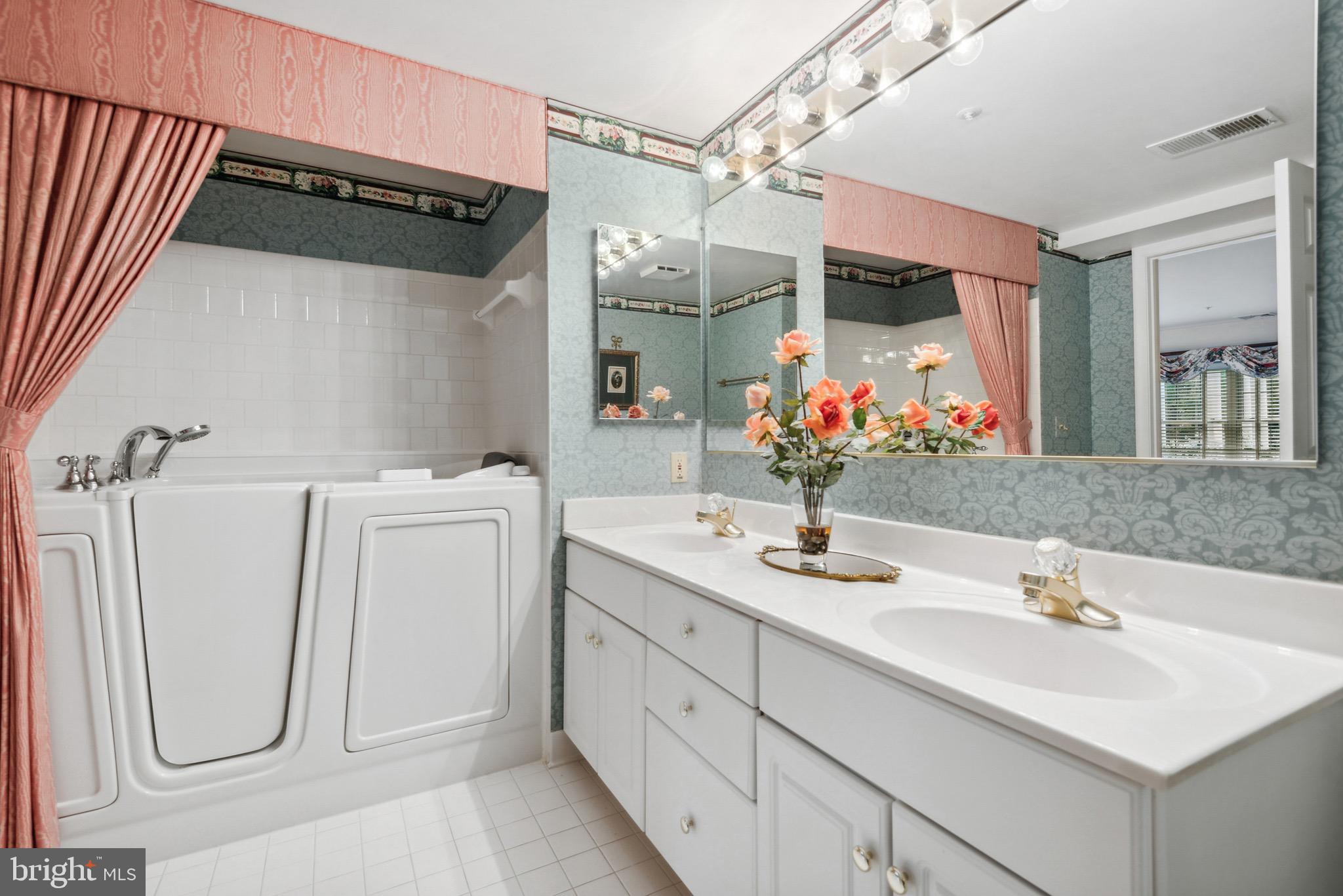 BELMONT FOREST - Residential