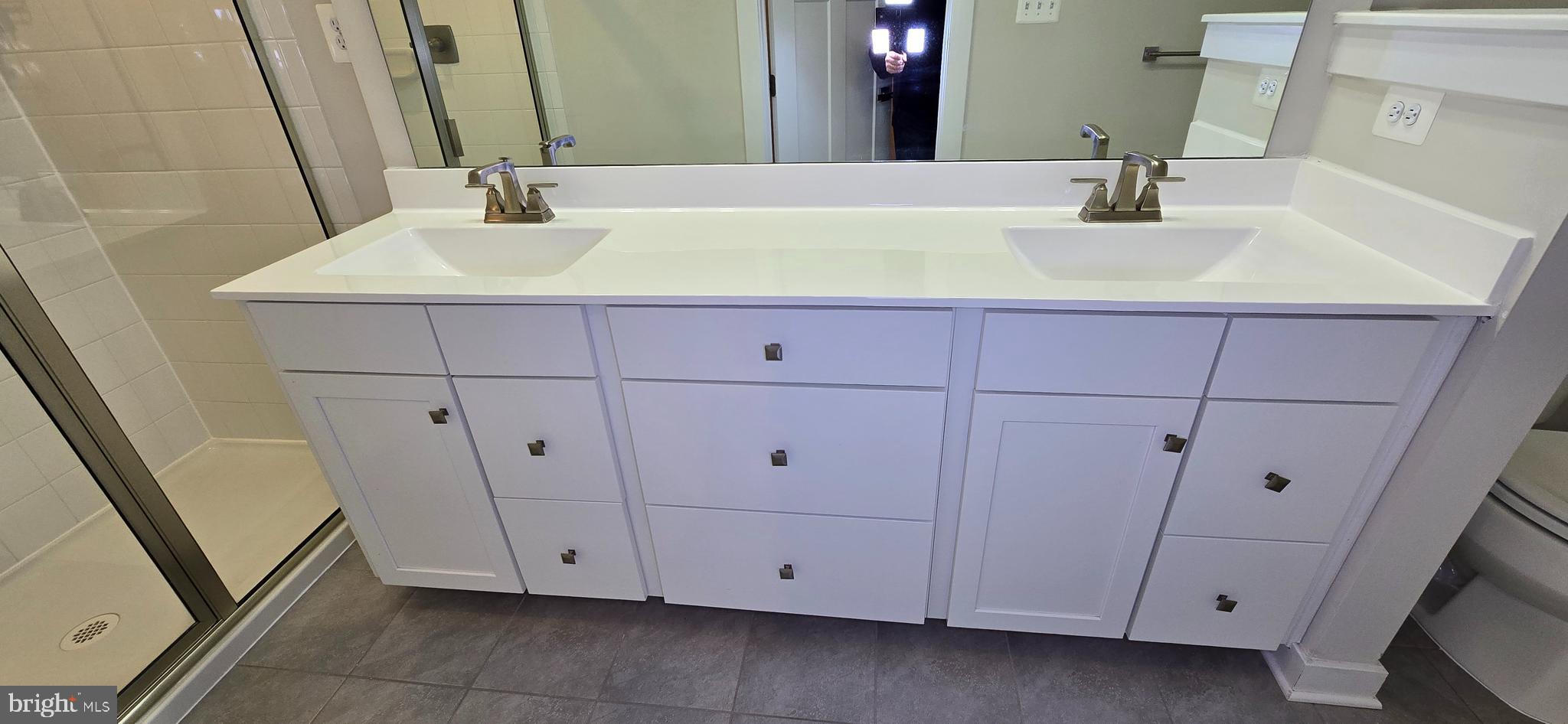 OAKDALE VILLAGE - Residential Lease