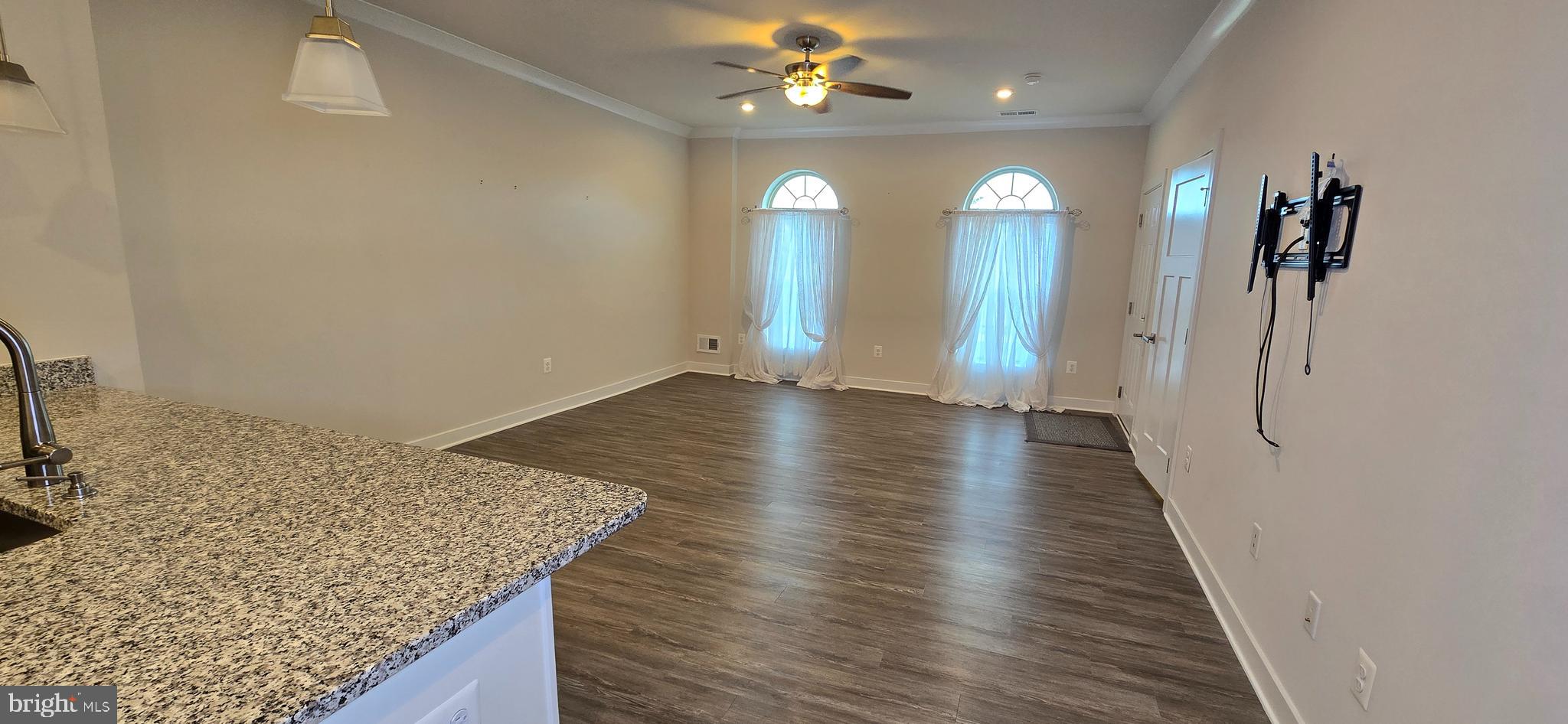 OAKDALE VILLAGE - Residential Lease