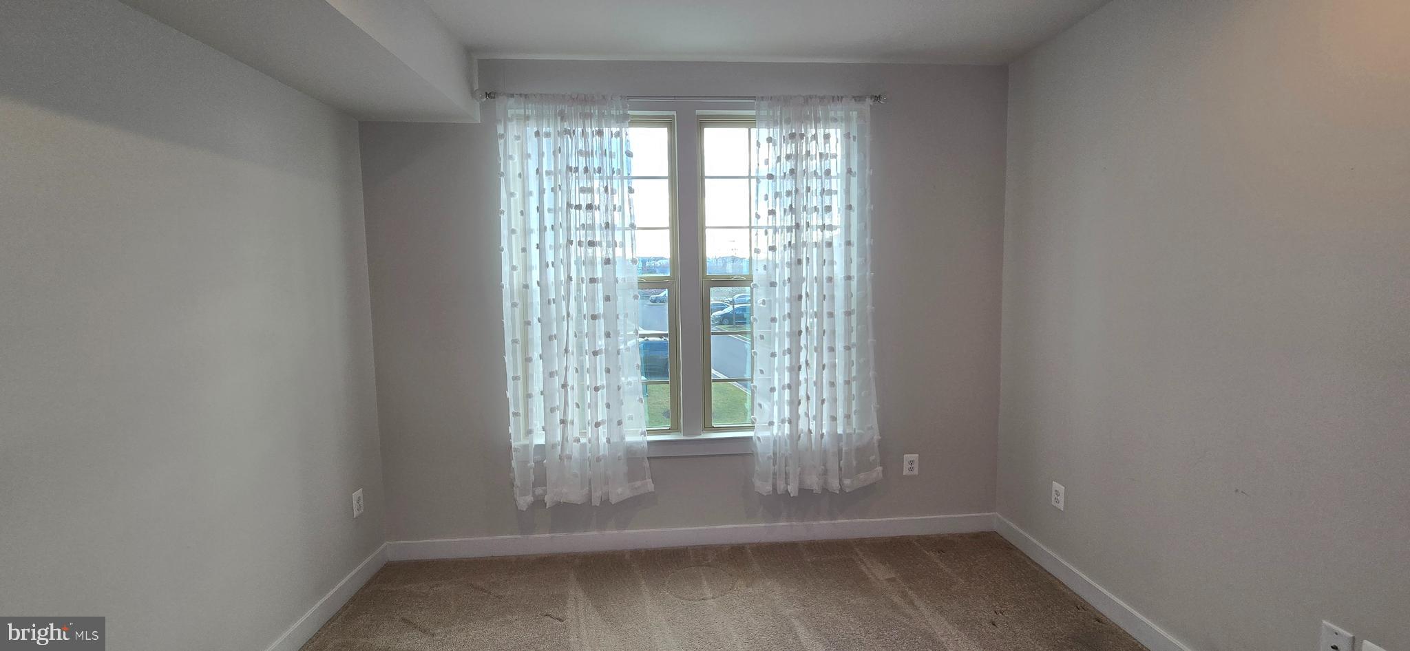 OAKDALE VILLAGE - Residential Lease