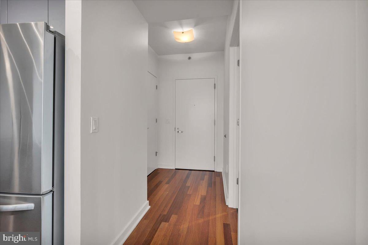 2101 MARKET 3704