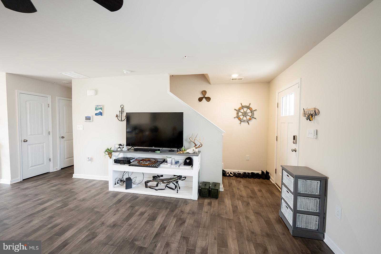 SOMERSET LANDING - Residential