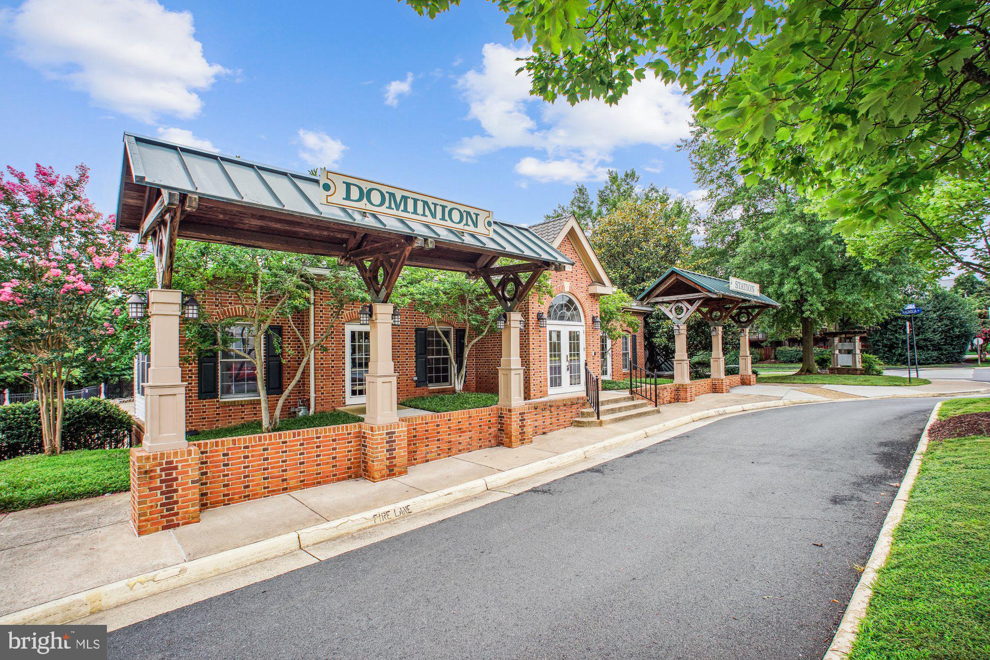 DOMINION STATION - Residential Lease