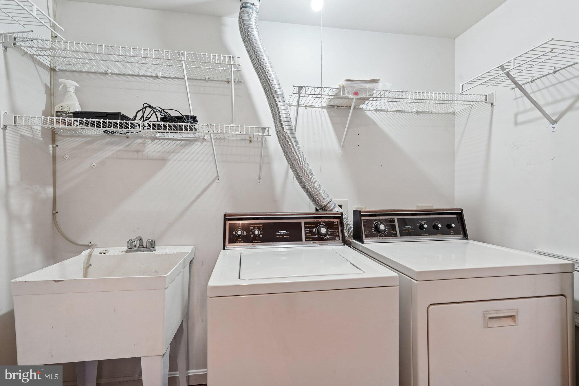 DOMINION STATION - Residential Lease