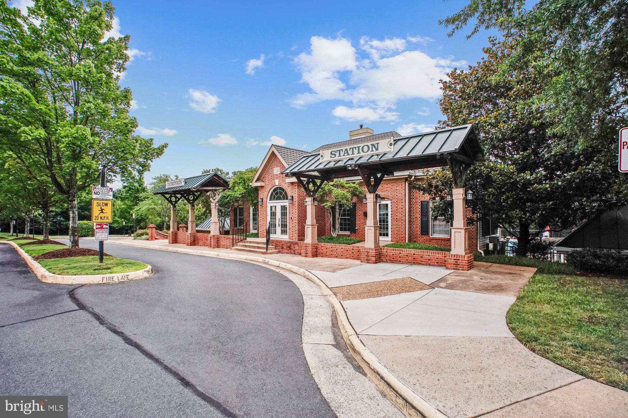 DOMINION STATION - Residential Lease