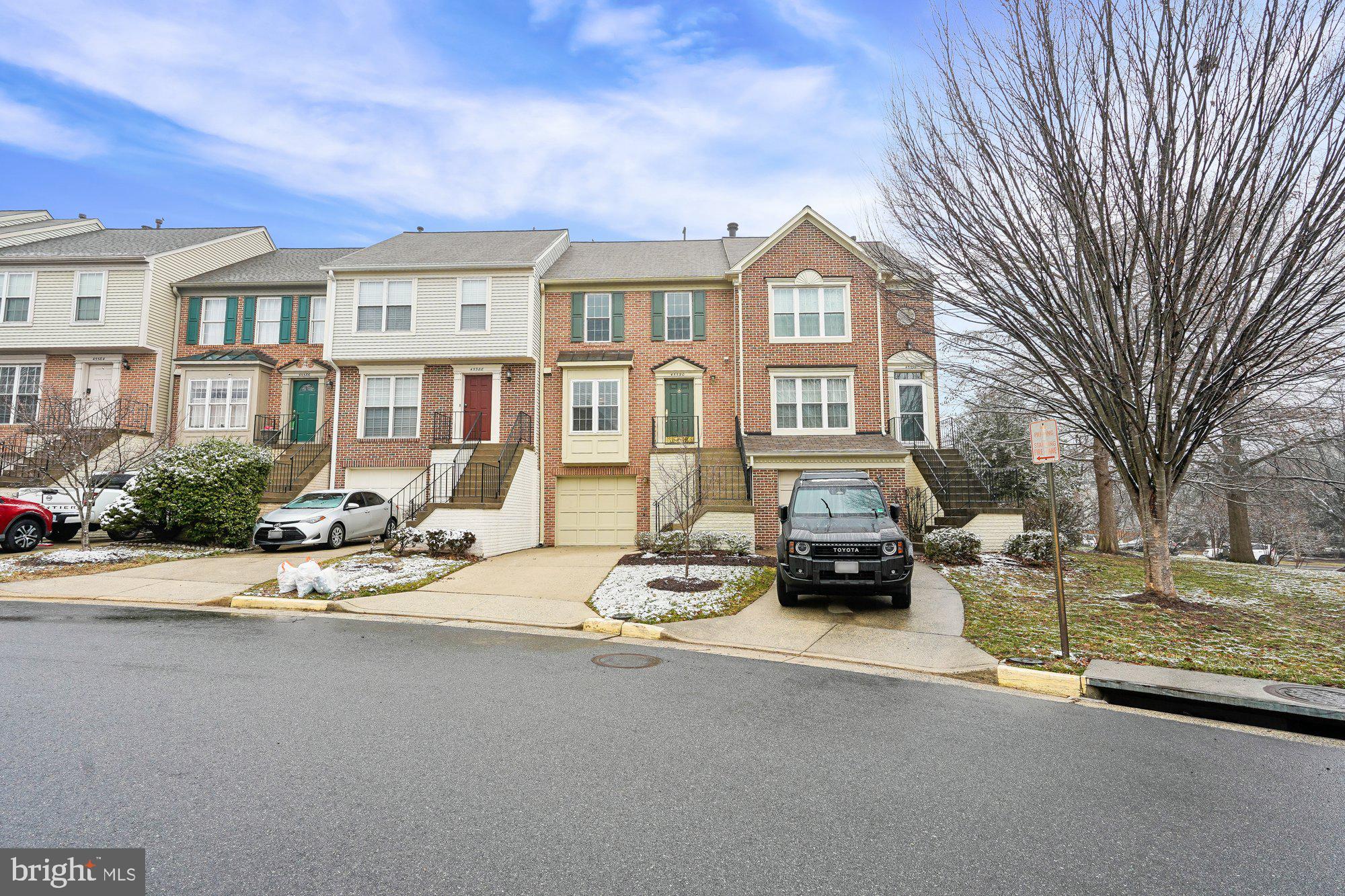 DOMINION STATION - Residential Lease