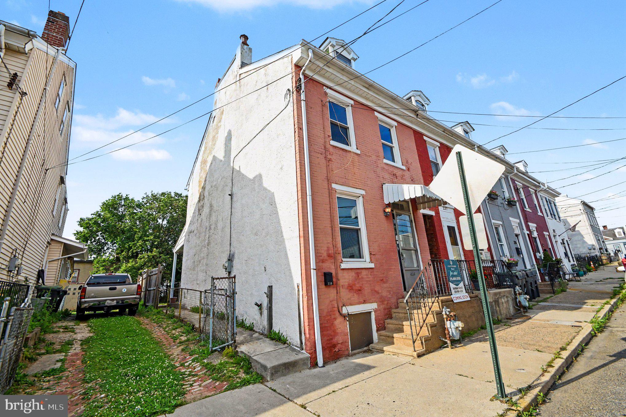 239 HALL STREET