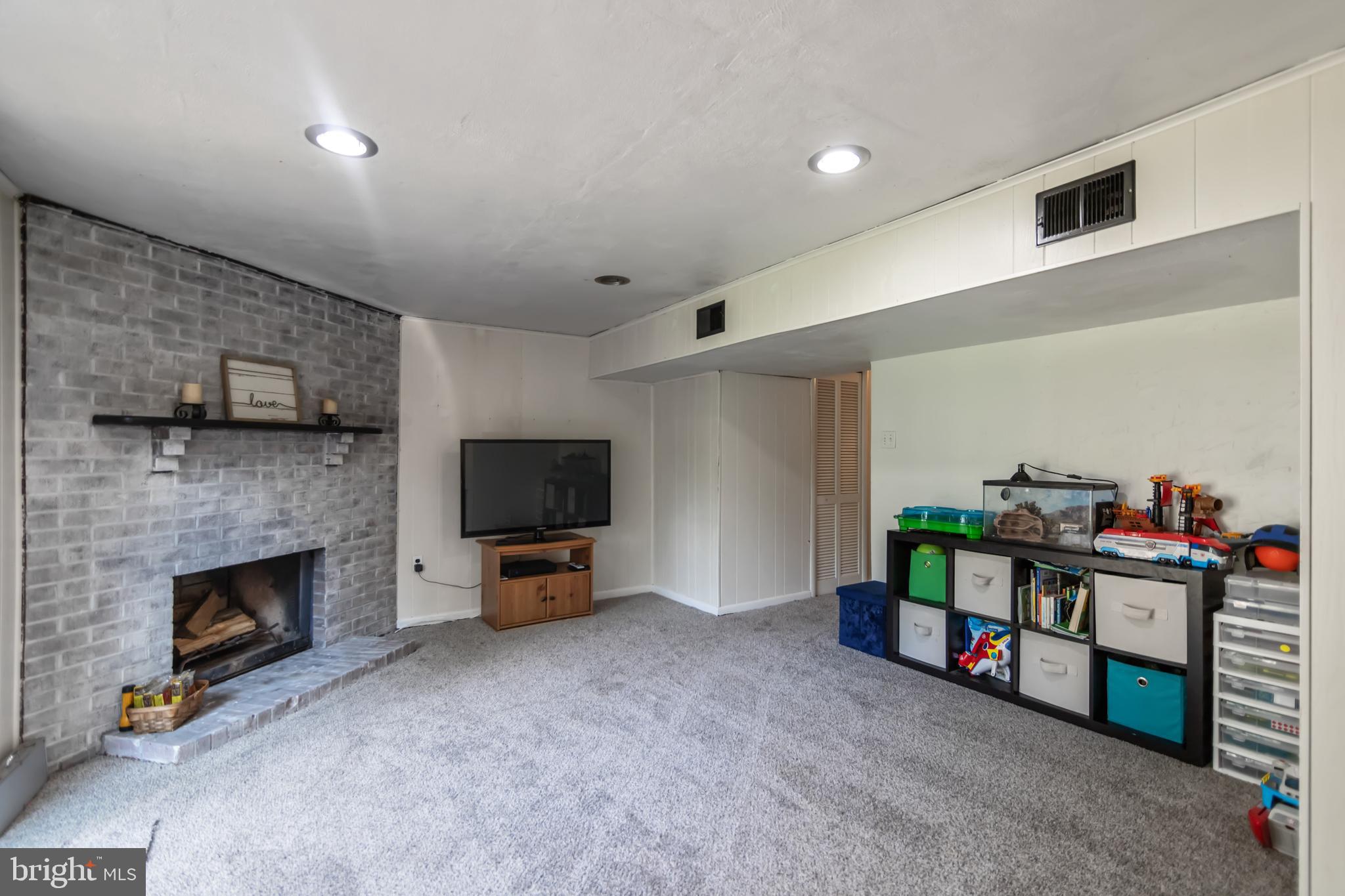 OLDE MILL - Residential