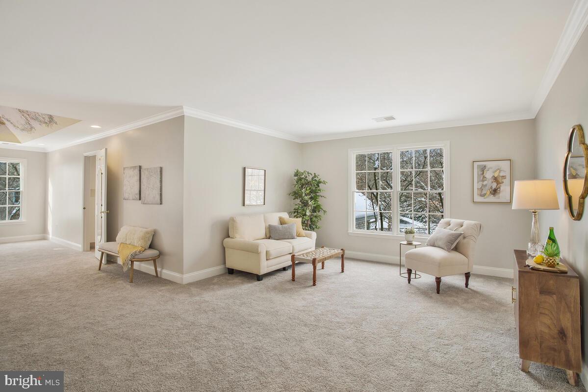 SOUTH RIVER COLONY - Residential