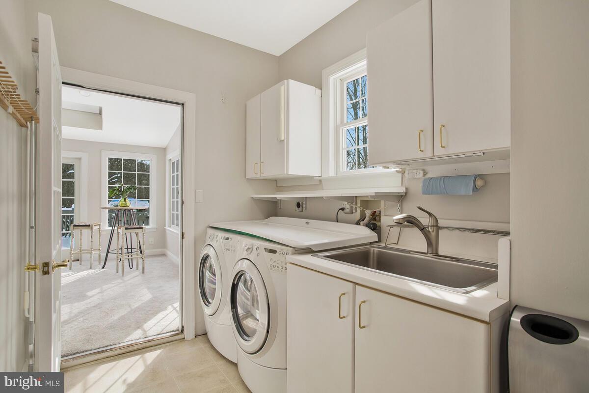 SOUTH RIVER COLONY - Residential