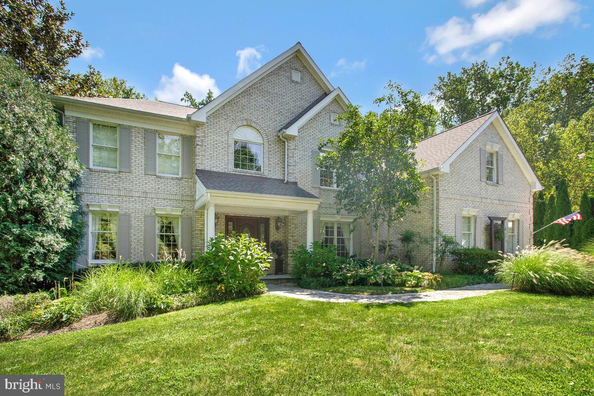 SOUTH RIVER COLONY - Residential