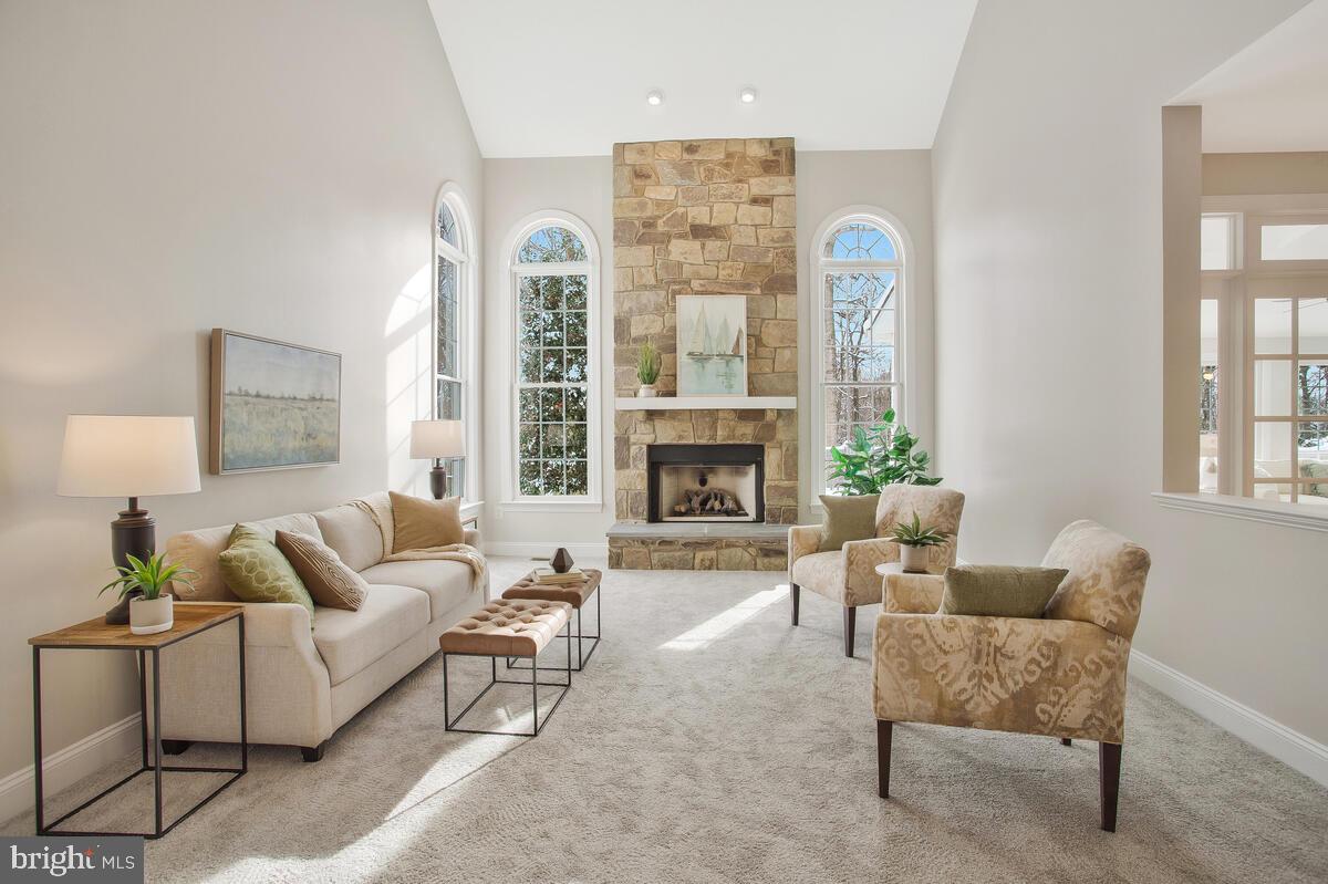 SOUTH RIVER COLONY - Residential