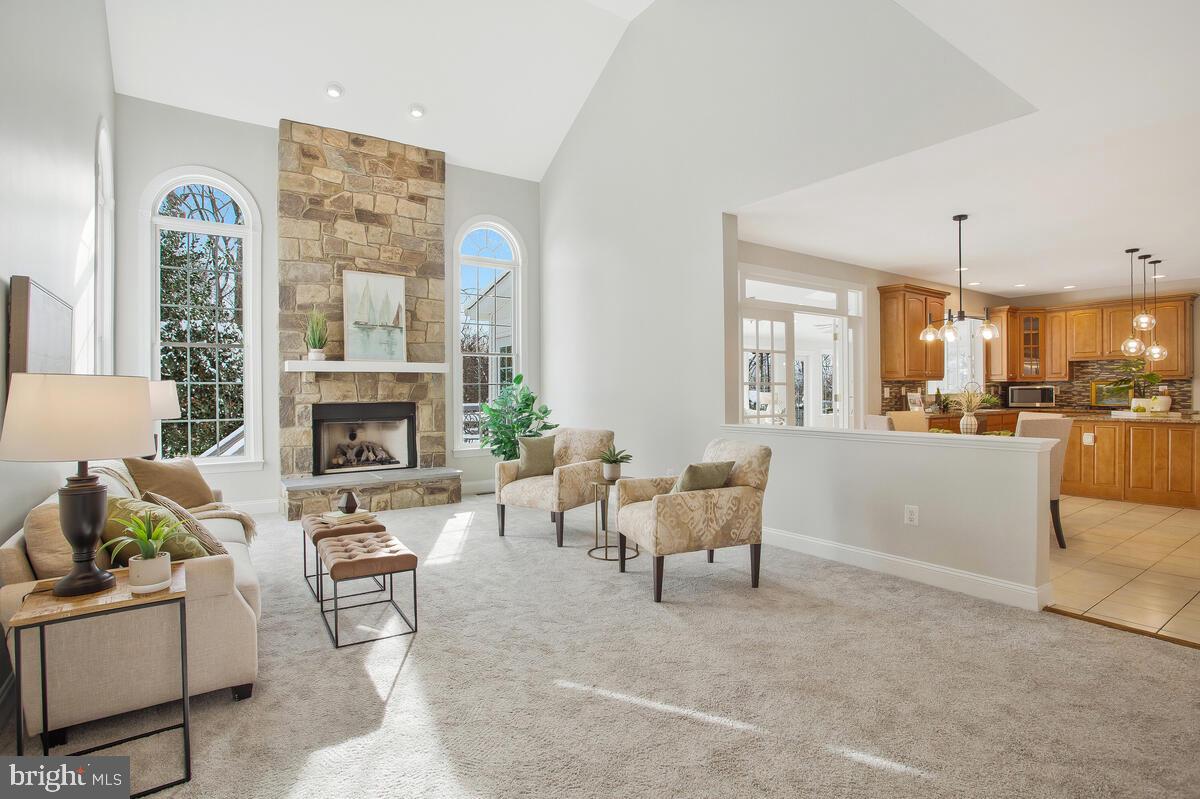 SOUTH RIVER COLONY - Residential