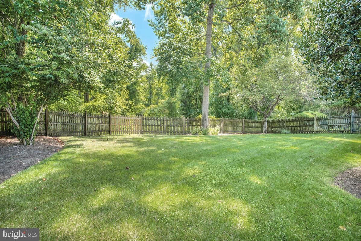 SOUTH RIVER COLONY - Residential