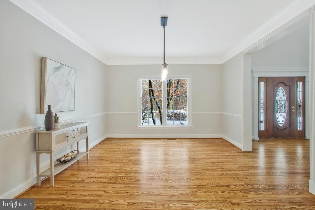 SOUTH RIVER COLONY - Residential