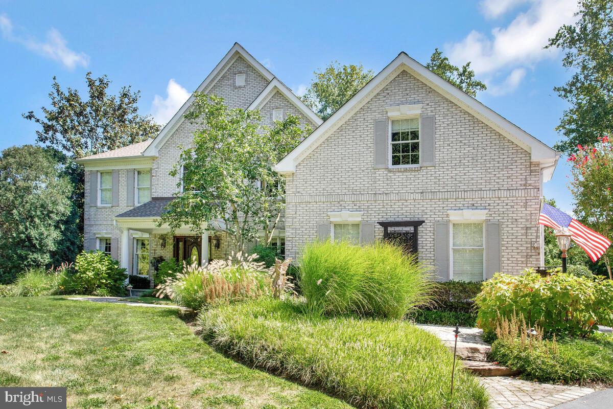 SOUTH RIVER COLONY - Residential