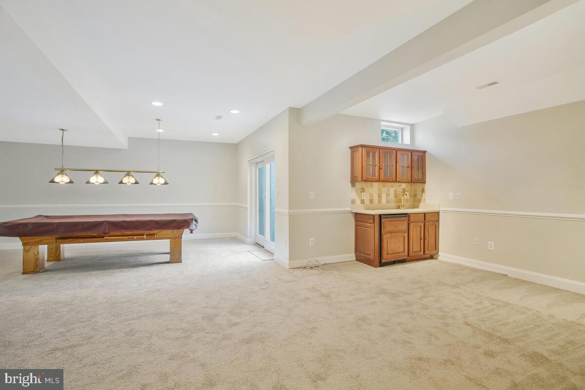 SOUTH RIVER COLONY - Residential