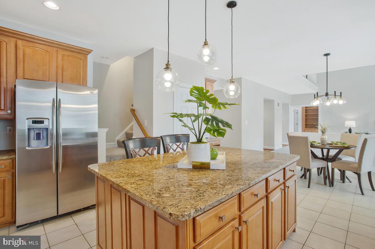 SOUTH RIVER COLONY - Residential