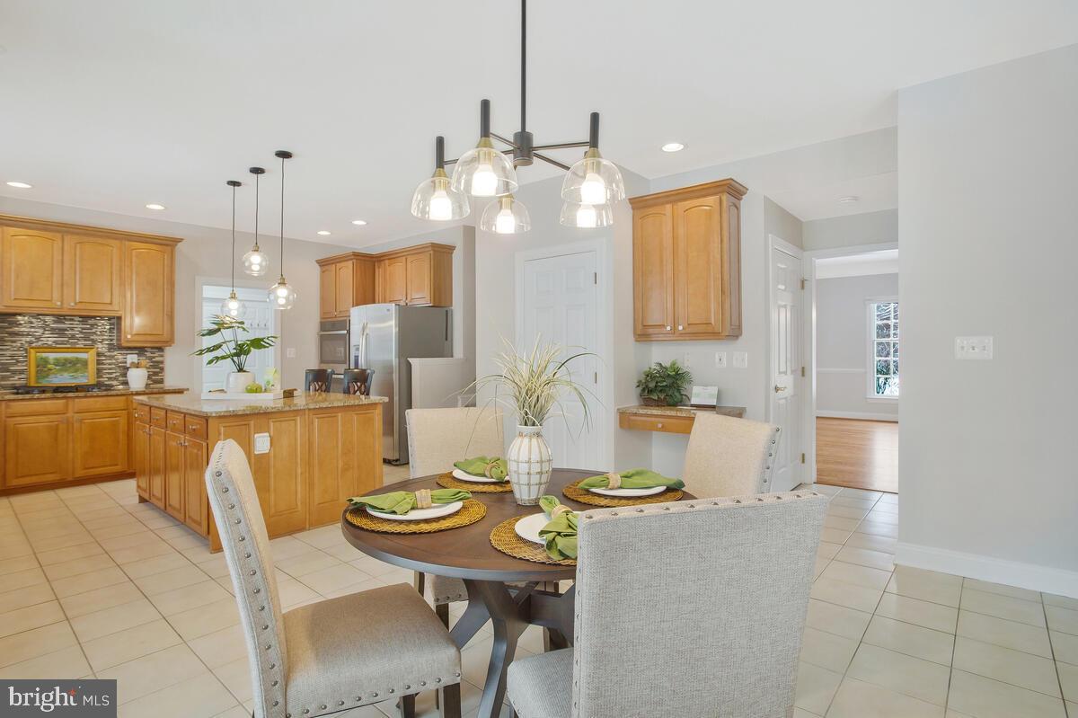 SOUTH RIVER COLONY - Residential