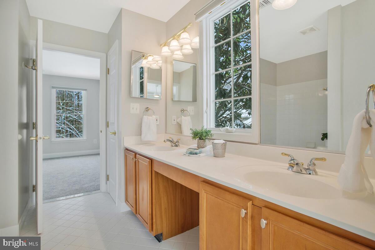 SOUTH RIVER COLONY - Residential